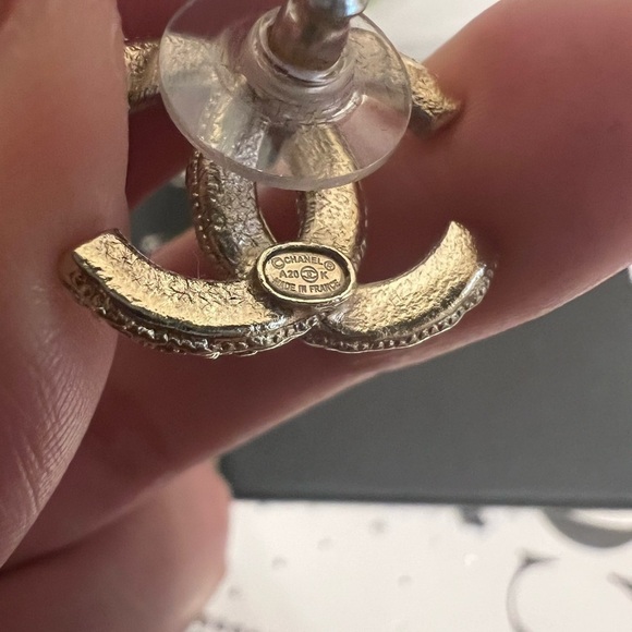 Chanel Gold Crystal CC Earrings - Picture 4 of 7